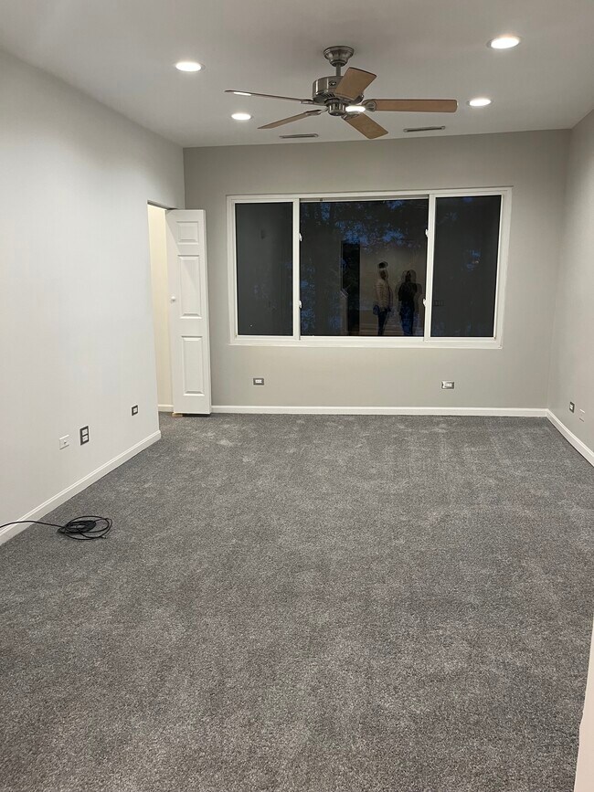 Photo - 1638 N Washtenaw Ave Unit 2