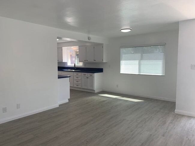 Photo - 4334 W 145th St Unit 1