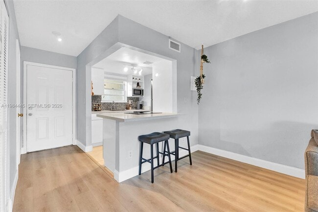 Building Photo - 8600 SW 109th Ave Unit 4-207