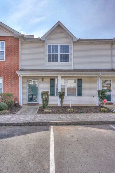 415 Arapaho Dr