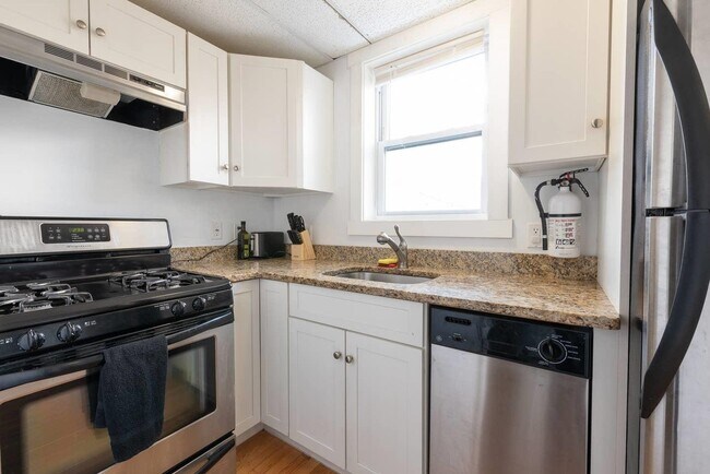 Photo - 457 Wayne St Unit 2F