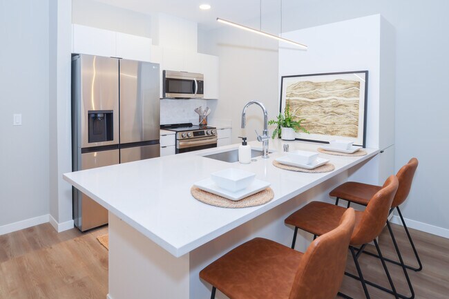 Photo - 2630 N Hackett Ave Unit 313