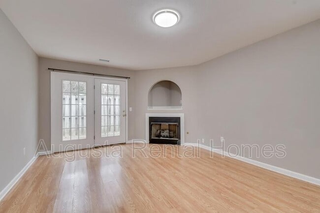 Photo - 101 Kelly Dr
