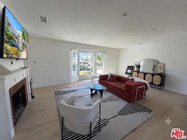 Photo - 1546 S Ogden Dr Unidad #2