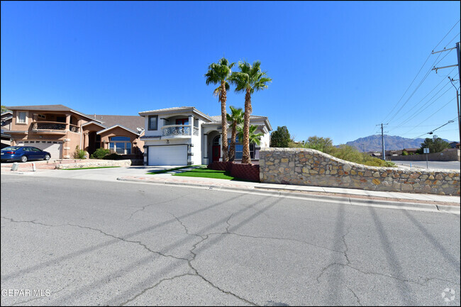 Building Photo - 7301 Corona Del Sol Dr Rental