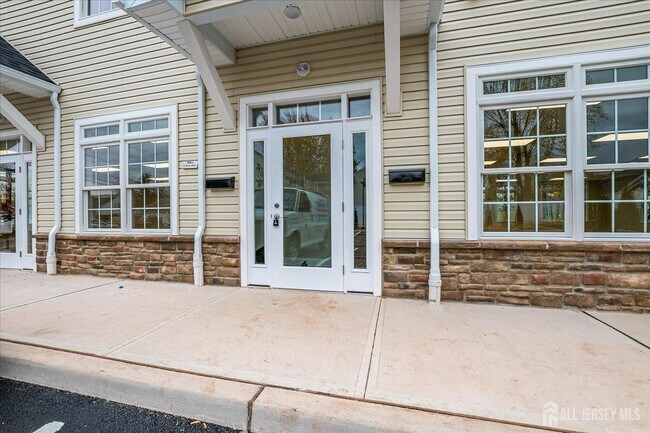 Photo - 1400 Hamilton Blvd Unit 2