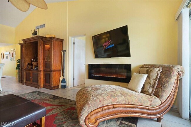 Photo - 4613 SE 5th Ave Unit 203