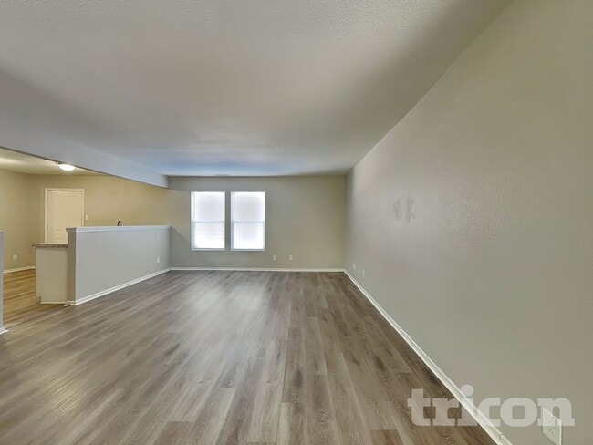 Photo - 1405 Bluestem Dr