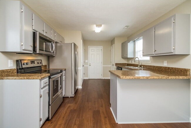 Photo - 2115 Montgomery Ln