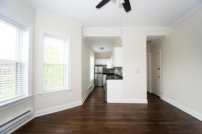 Photo - 917 W Waveland Ave