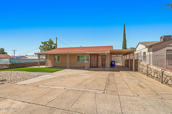 Photo - 513 Cardon St