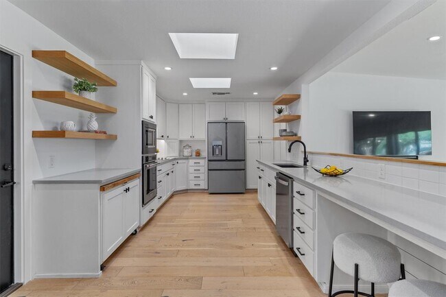 Photo - 3306 Whiteway Dr