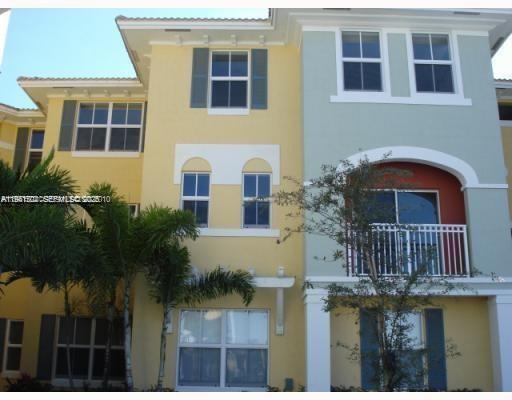 Building Photo - 11102 NW 83rd St Unit 207