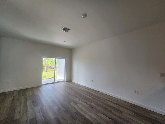 Photo - 737-739 Meadow Rd Unit 737 Meadow Rd