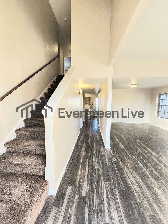 Photo - 112 Fireball Dr