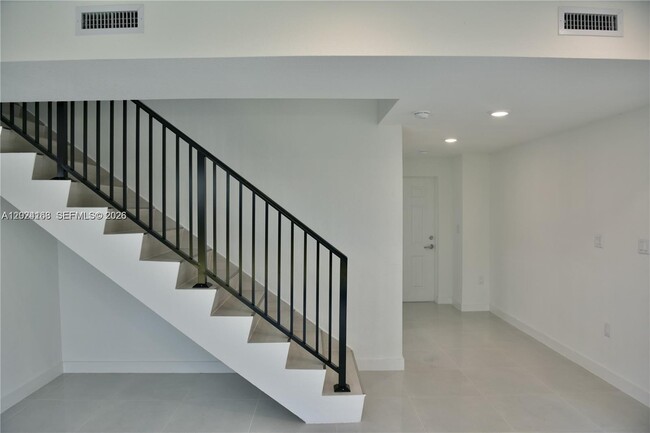 Photo - 1179 NW 1st St