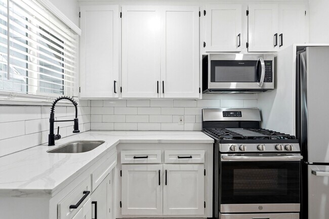 Photo - 14531 Dickens St Unit 14535.5