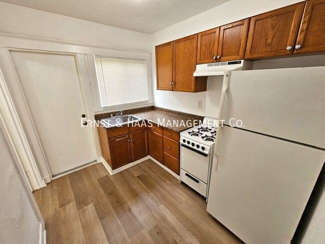 Photo - 1306 E Hellman St Unit #02