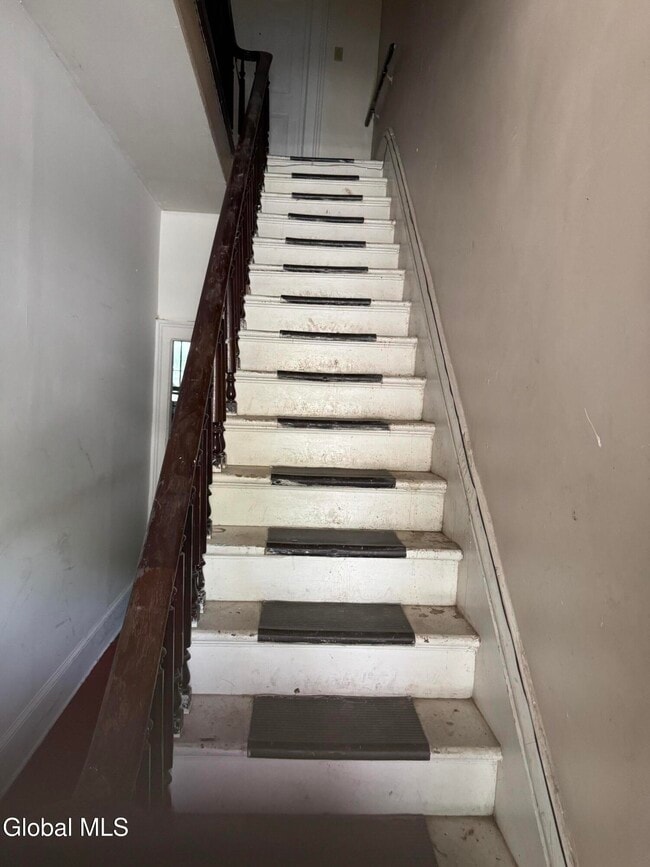 Photo - 305 2nd St Unit 2nd floor