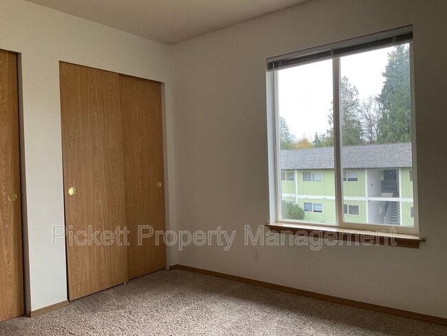 Photo - 683 Northpark Ln