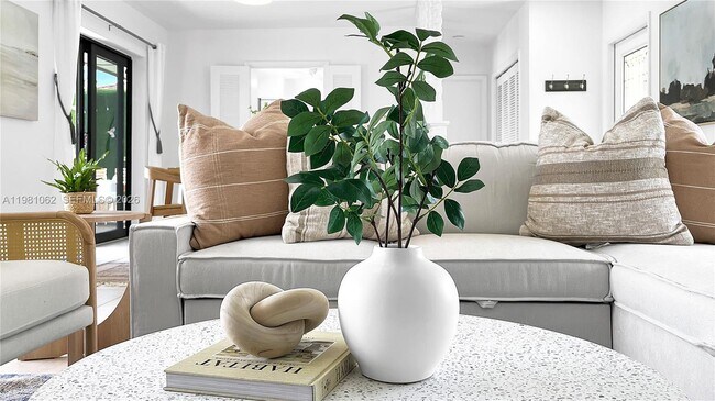 Photo - 151 SE 9th Ct