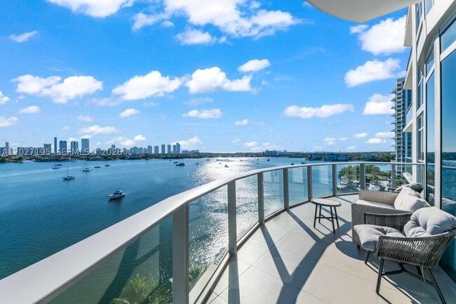 Building Photo - 17301 Biscayne Blvd Unit 811