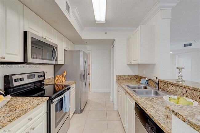Photo - 3 br, 2 bath House - 21100 SW 87th Ave Apt...