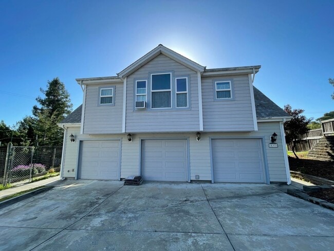 Building Photo - 837 Bantam Way