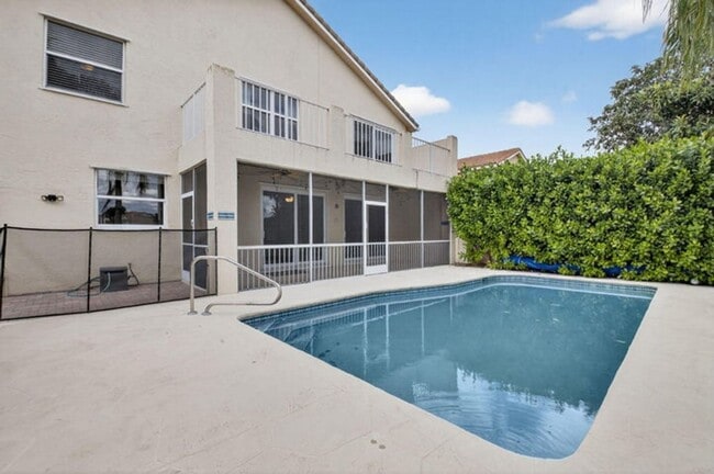 Photo - 18196 Clear Brook Cir