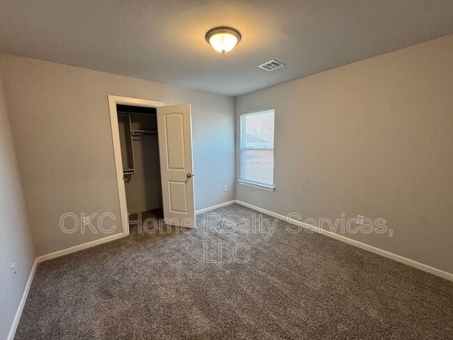 Photo - 928 Dusky Valley Ln