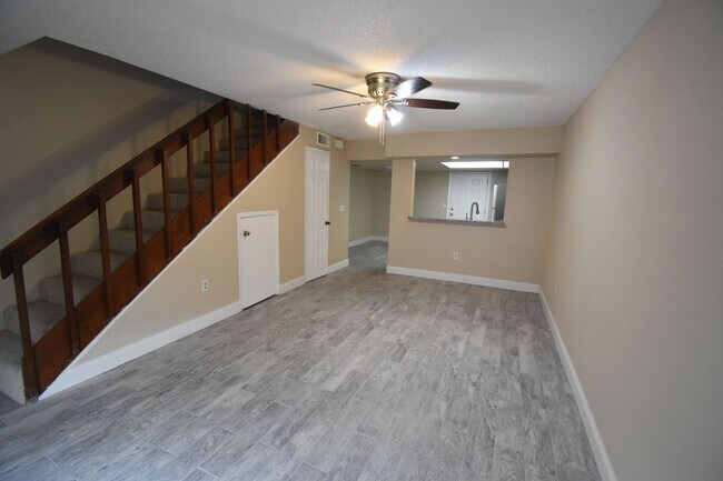 Photo - 2Bdrm 1.5Bath -- Townhome near UCF and Wat...