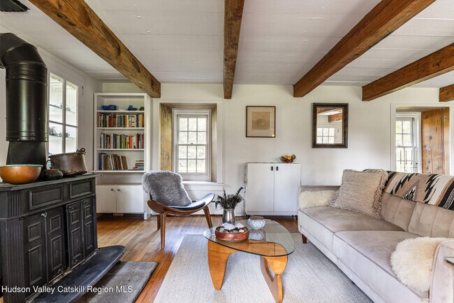 Photo - 90 Upper Whitfield Rd