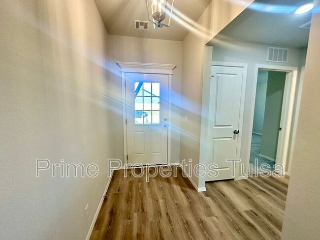 Photo - 13143 S 72nd E Ave