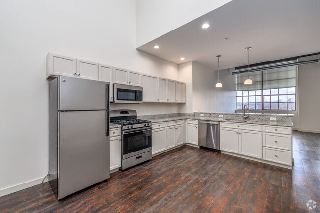 2BR, 2BA - 1,525SF - Kitchen