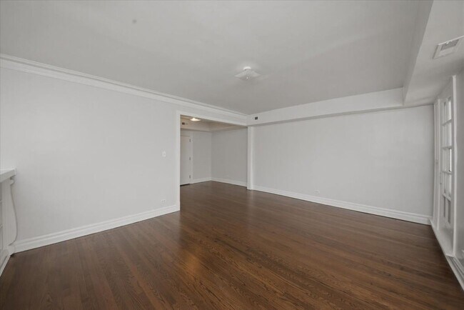 Photo - 6541 S Woodlawn Ave