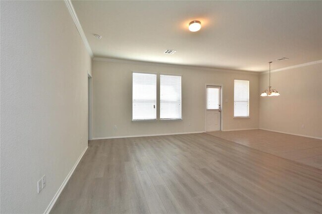 Photo - 113 Thrasher Cv