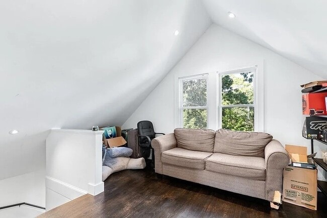 8 Murray Hill Rd