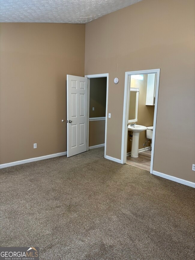Photo - 6111 Camden Forrest Dr