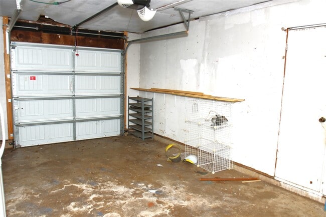 Building Photo - 107 Palm Ln Rental