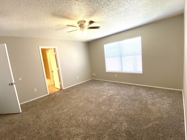 Photo - 9818 Jordan Ave Unidad A