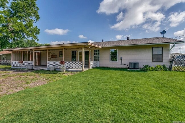 Photo - 207 Balboa Dr