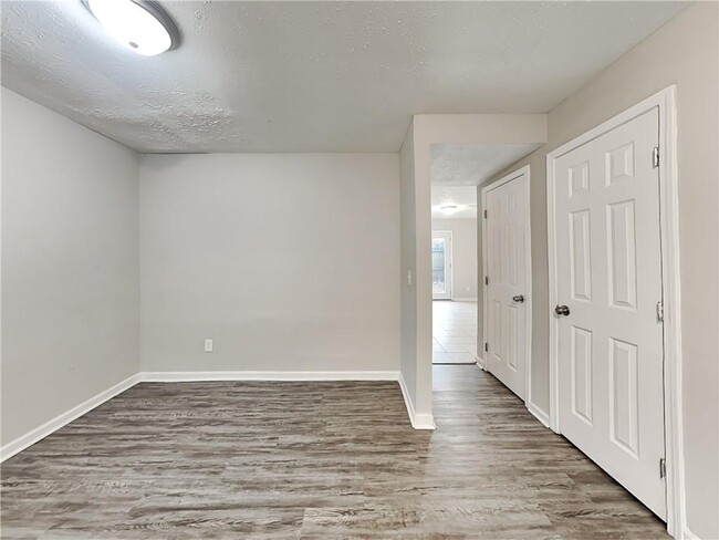 Photo - 1829 Whitehall Forest Ct SE