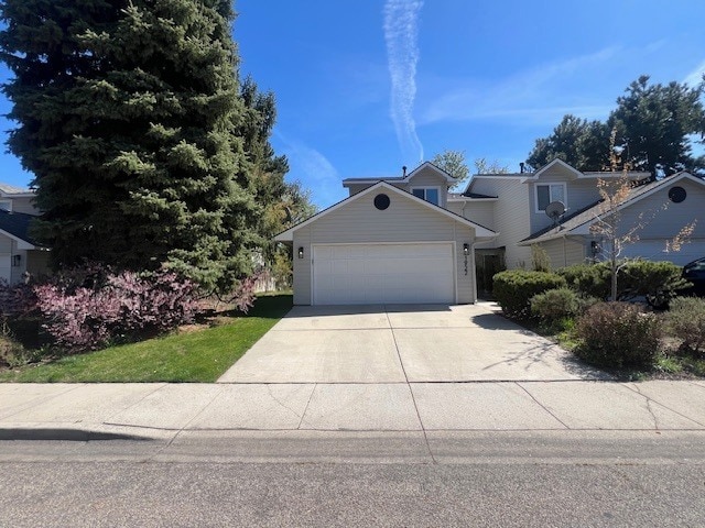 Building Photo - 3 Bed 2.5 Bath in Boise!