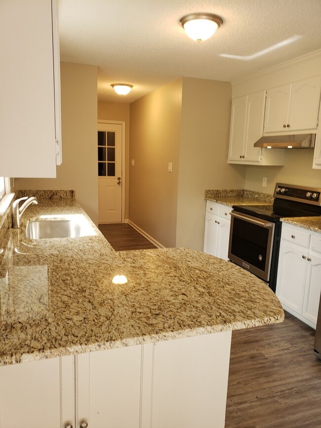 Photo - 6227 King George Dr