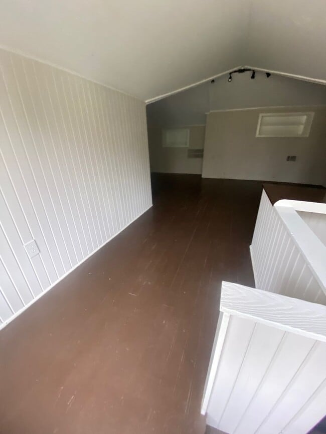 Photo - 120 S Main St