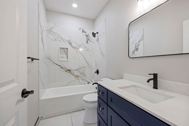 Photo - 619 S Sacramento St Unidad 617