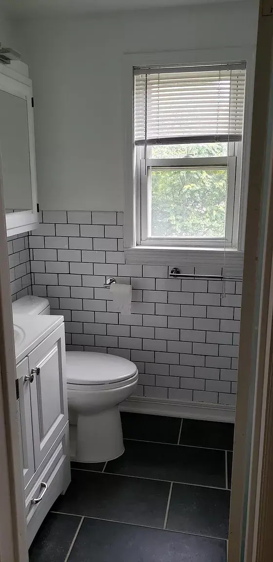 Bathroom - 740 Grand Ave NE