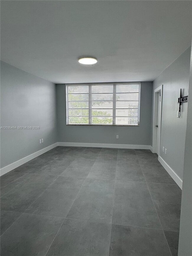 Photo - 1680 NE 191st St Unit 310-2