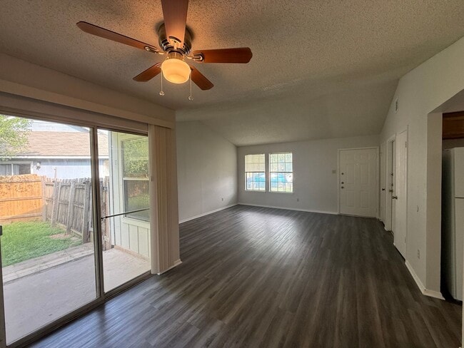 Photo - 512 Willowbend Cove Unit 1