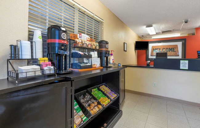 Furnished Studio-Columbia - West - Interstate 126